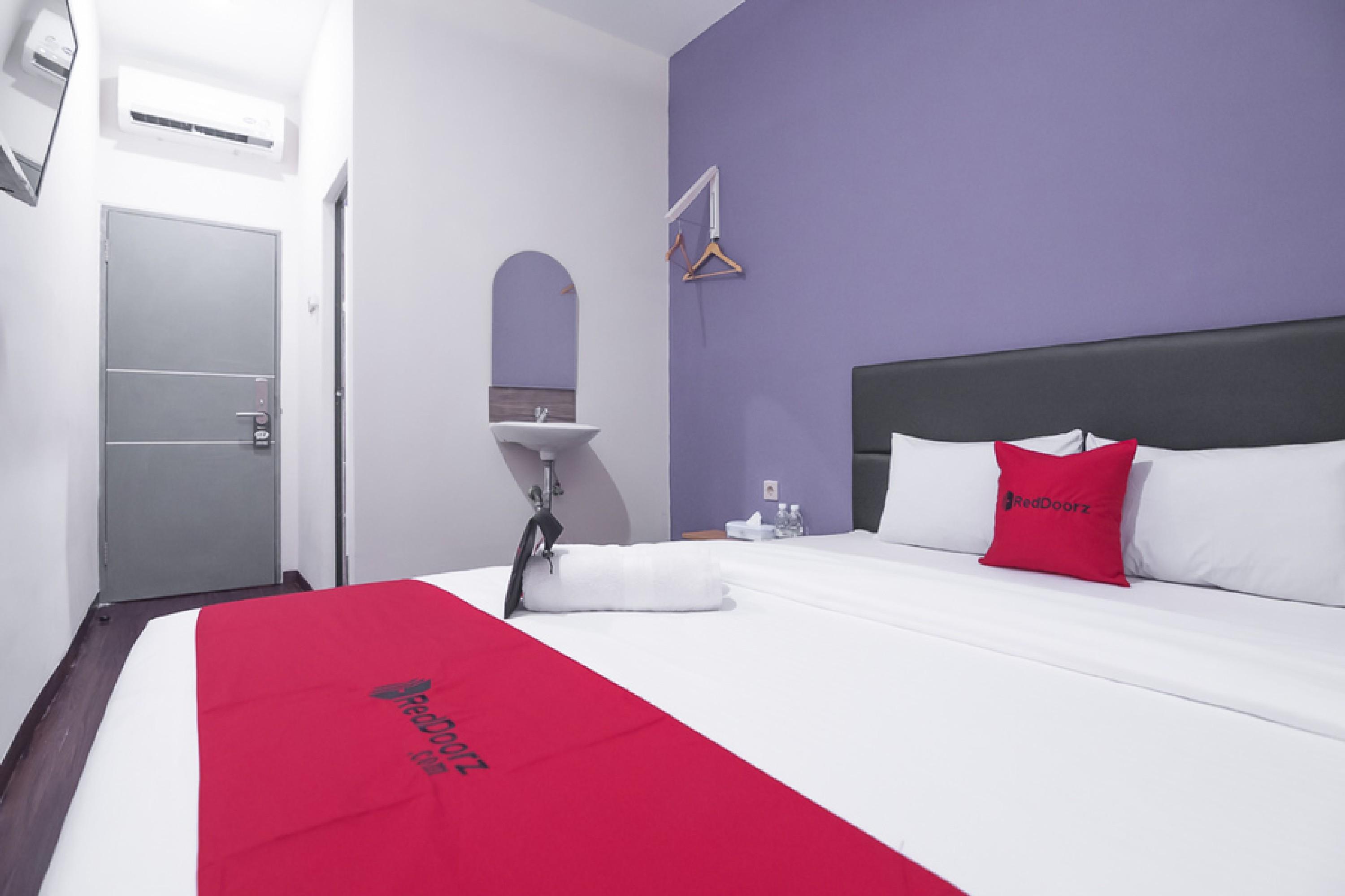 RedDoorz near ITC Mangga Dua Hotel Jakarta Buitenkant foto