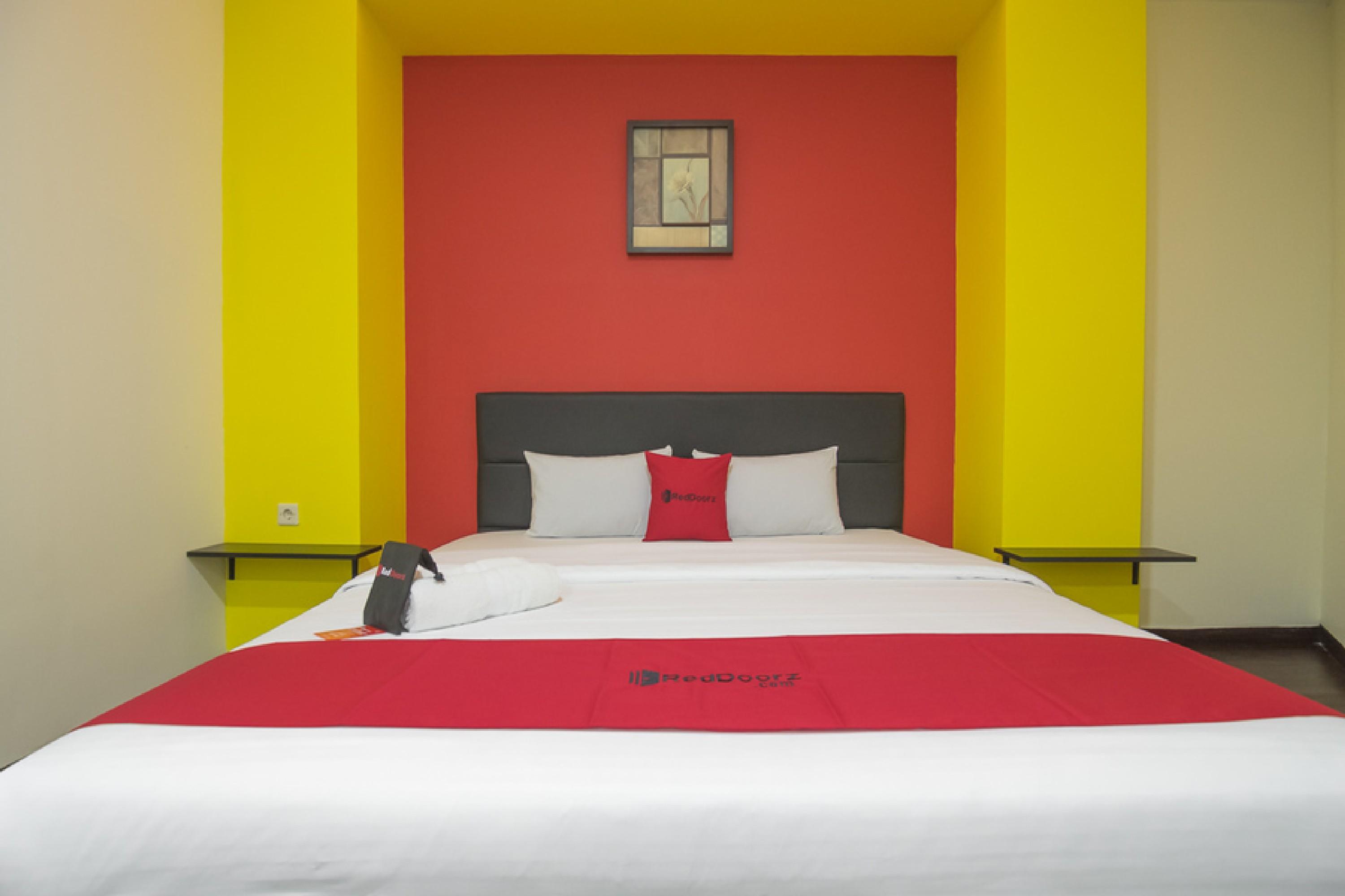 RedDoorz near ITC Mangga Dua Hotel Jakarta Buitenkant foto