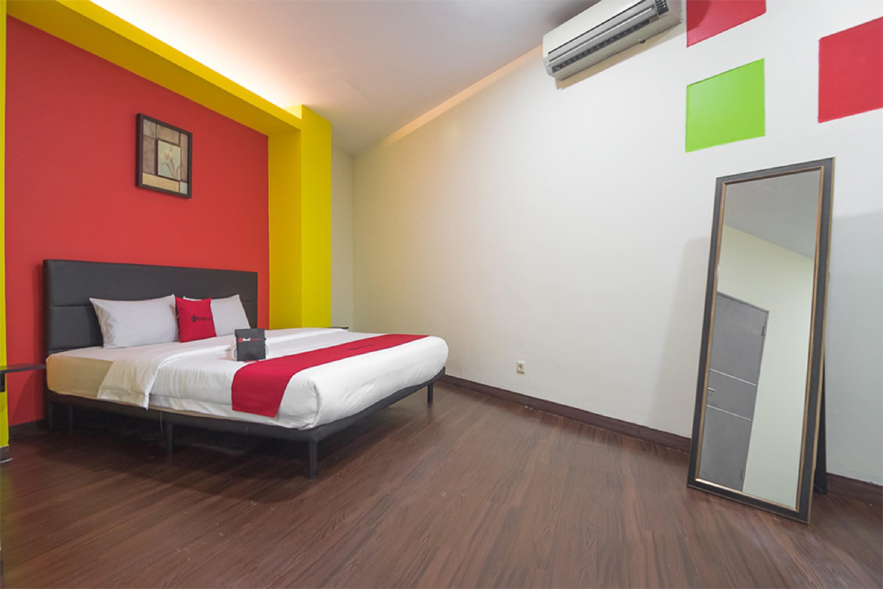 RedDoorz near ITC Mangga Dua Hotel Jakarta Buitenkant foto