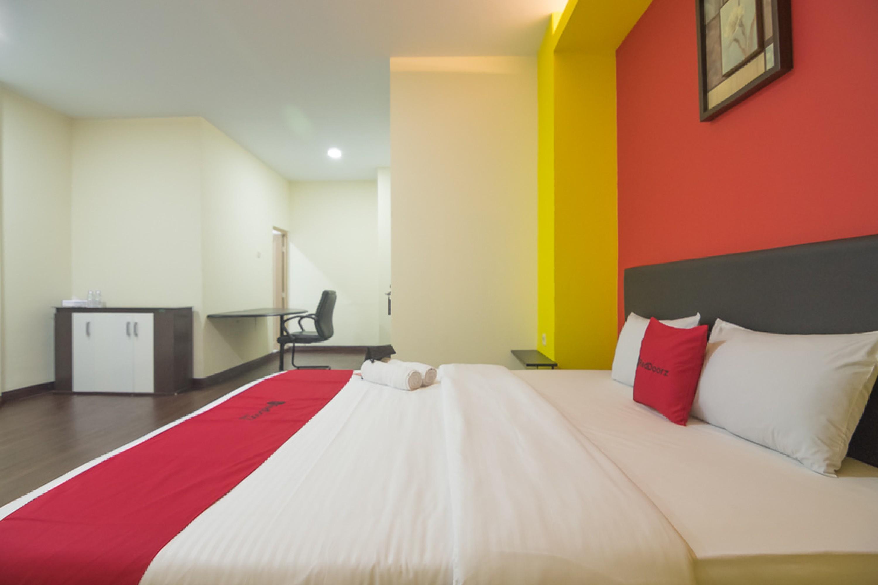 RedDoorz near ITC Mangga Dua Hotel Jakarta Buitenkant foto