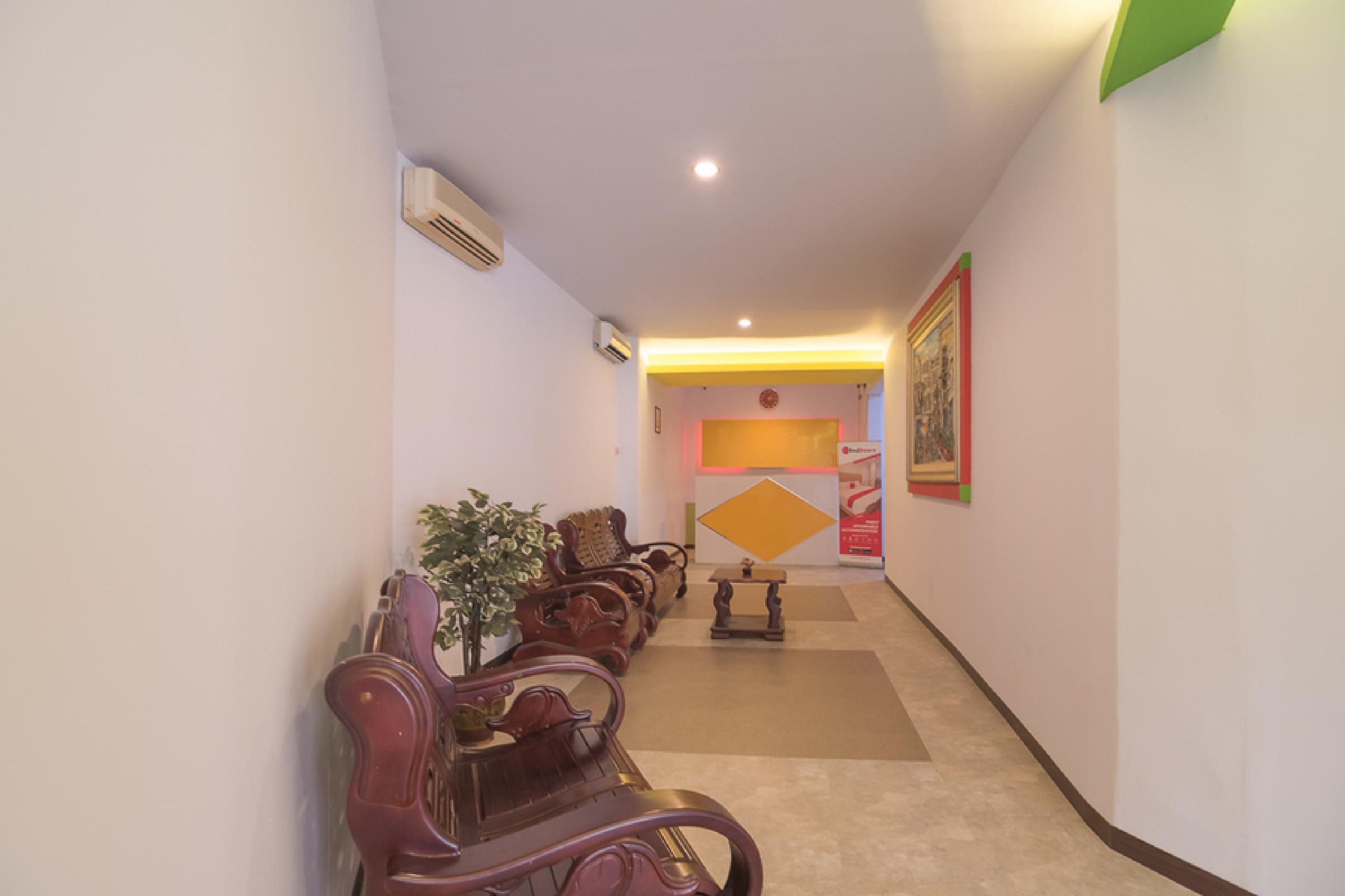 RedDoorz near ITC Mangga Dua Hotel Jakarta Buitenkant foto