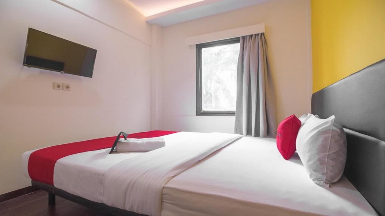 RedDoorz near ITC Mangga Dua Hotel Jakarta Buitenkant foto