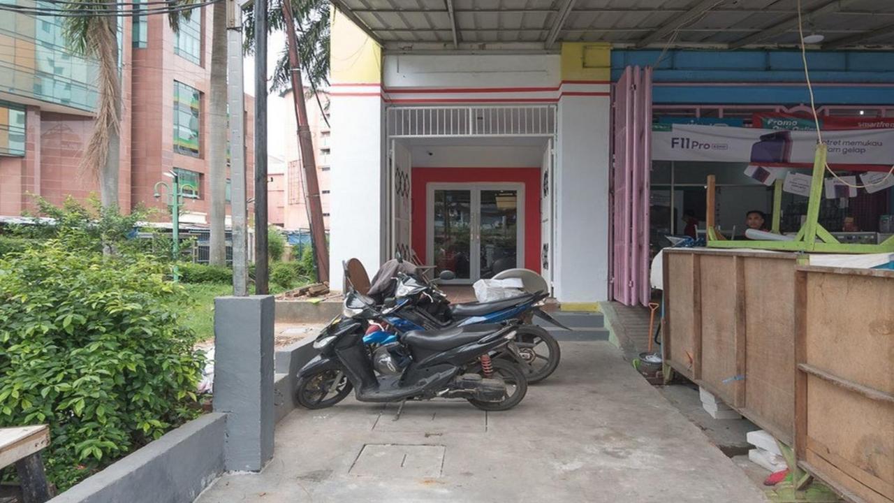 RedDoorz near ITC Mangga Dua Hotel Jakarta Buitenkant foto